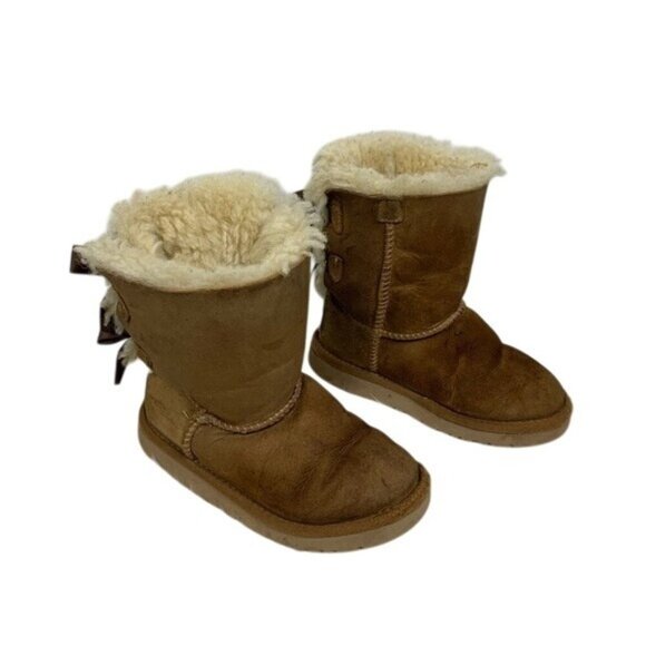 Girls’ UGG Australia Bailey Bow Boots – Size 10 – Tan - Picture 1 of 6